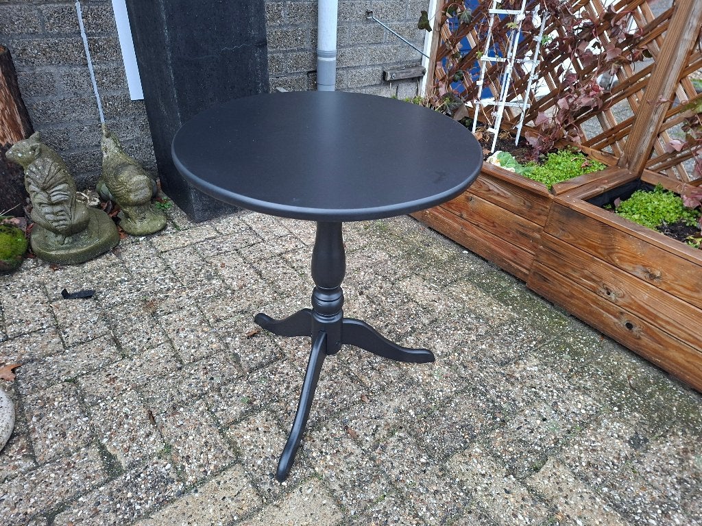 Zwarte bijzettafel - Stijlvol en praktisch, Huis en Inrichting, Tafels | Bijzettafels, Minder dan 55 cm, Gebruikt, Rond, Ophalen