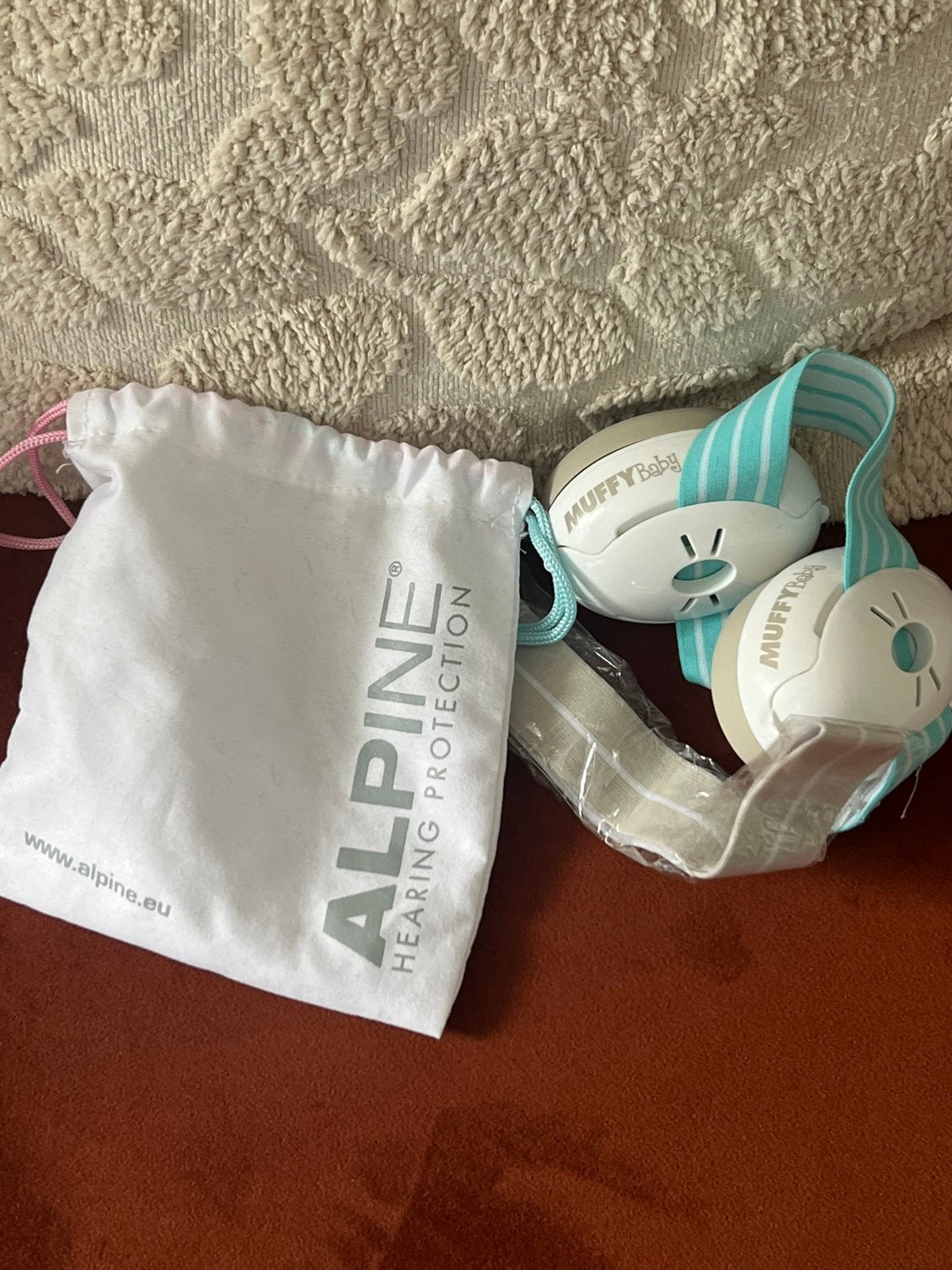Alpine Muffy Baby gehoorbescherming zo goed als nieuw, Kinderen en Baby's, Overige Kinderen en Baby's, Ophalen of Verzenden, Zo goed als nieuw