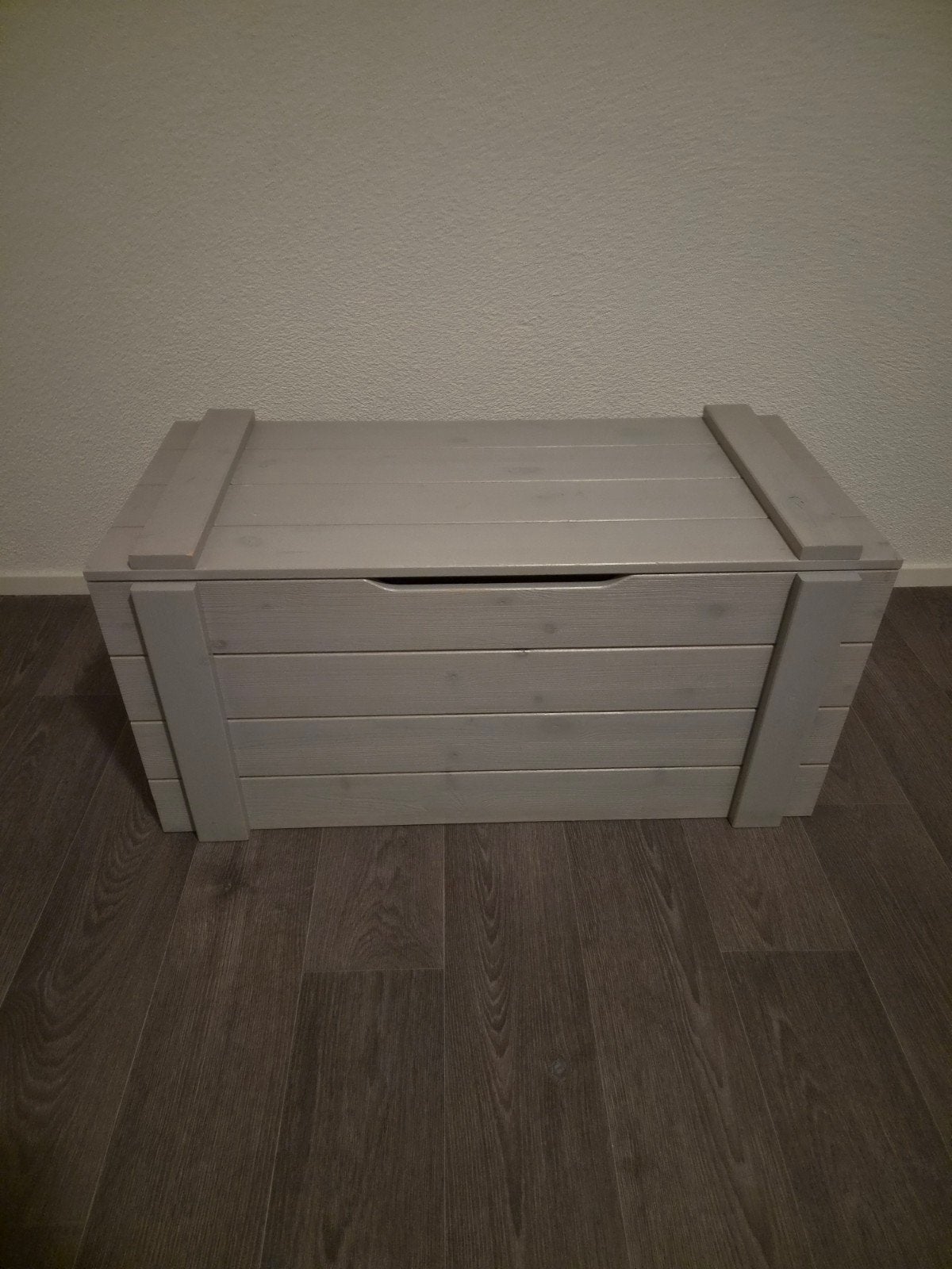opbergkist Dennis  + wandplankje WOOOD, Ophalen, Minder dan 50 cm, 50 tot 100 cm, Zo goed als nieuw