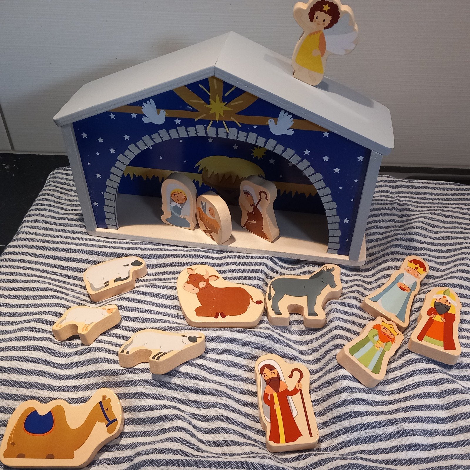 Houten Kerststal met Figuren - Kerstdecoratie, Ophalen of Verzenden, Zo goed als nieuw, Overige typen