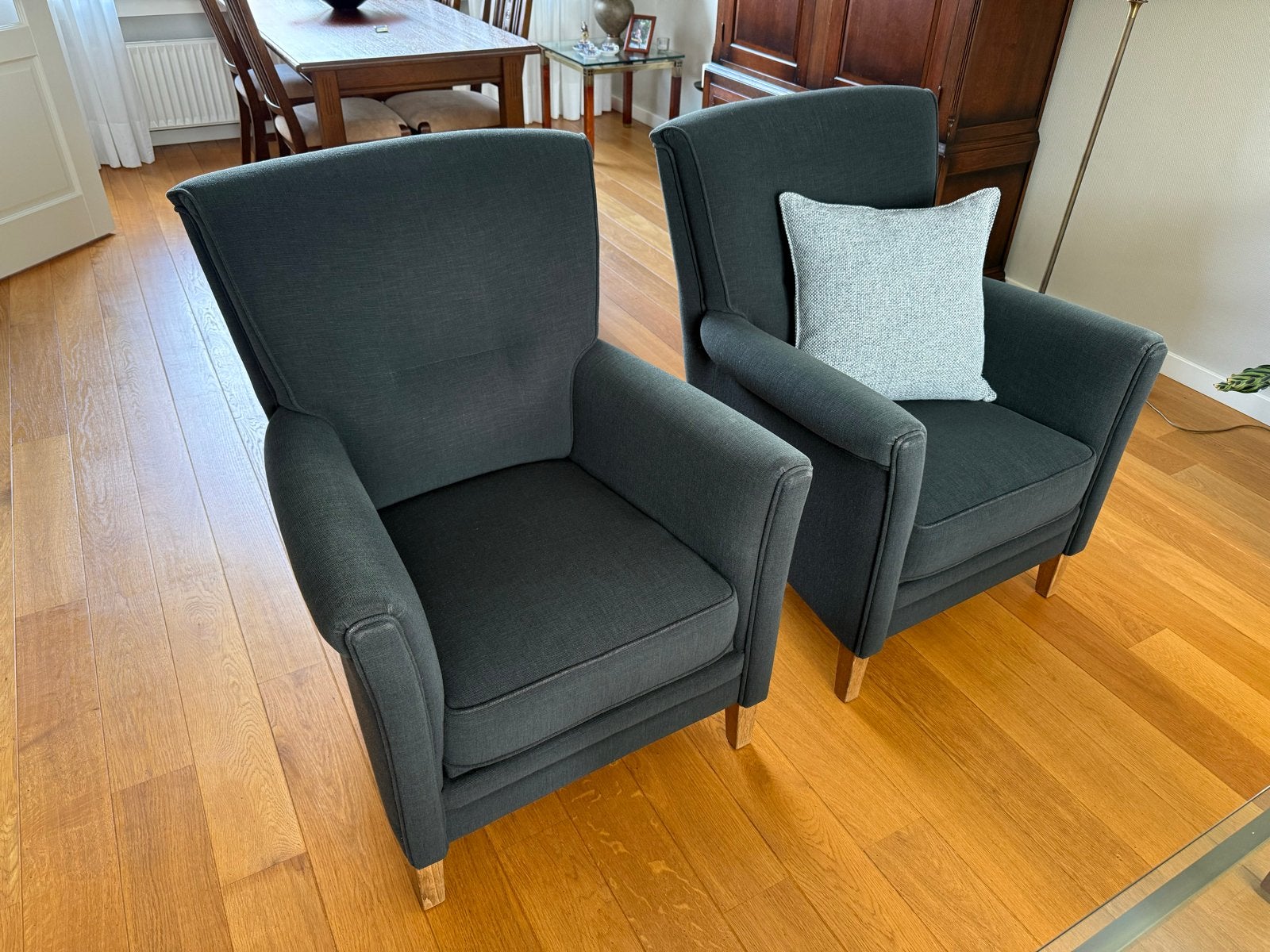 Twee comfortabele donkergrijze fauteuils, Ophalen, Gebruikt, Twee, Stof