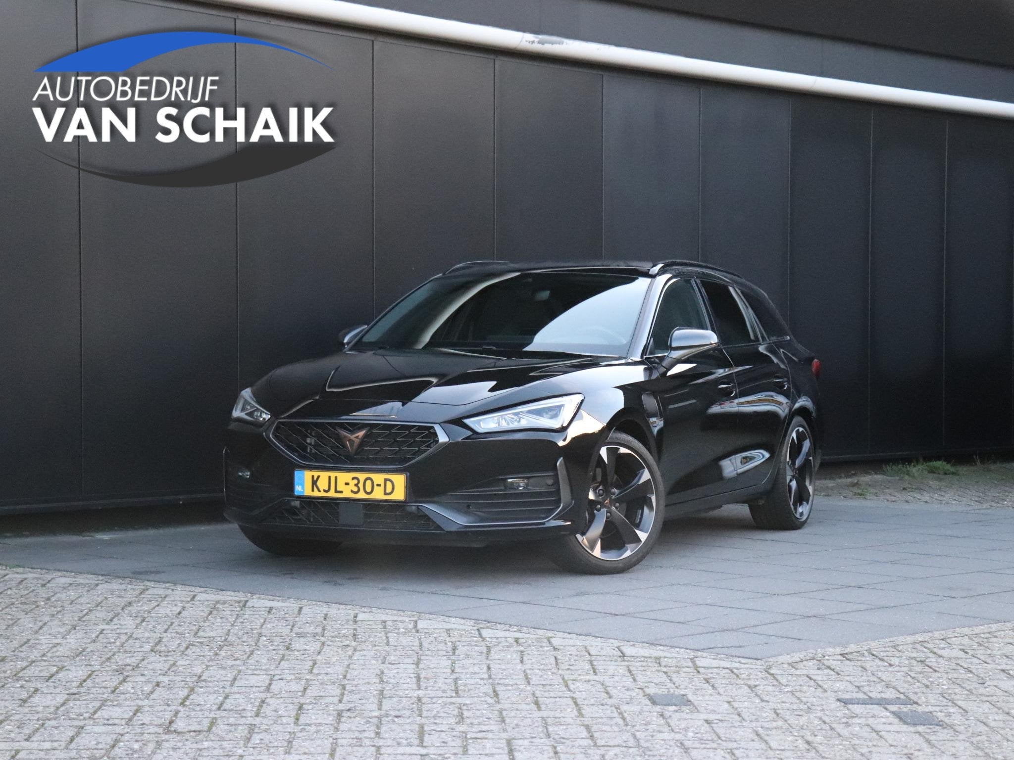 CUPRA Leon Sportstourer 1.4 e-Hybrid Business | MEMORY | CAM, Auto's, Gebruikt, 4 cilinders, 1589 kg, Leon