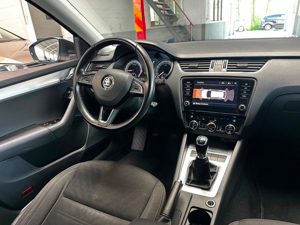 Skoda Octavia Combi 1.6 TDI Greentech Ambition Business, Voorwielaandrijving, 1227 kg, Gebruikt, Euro 6