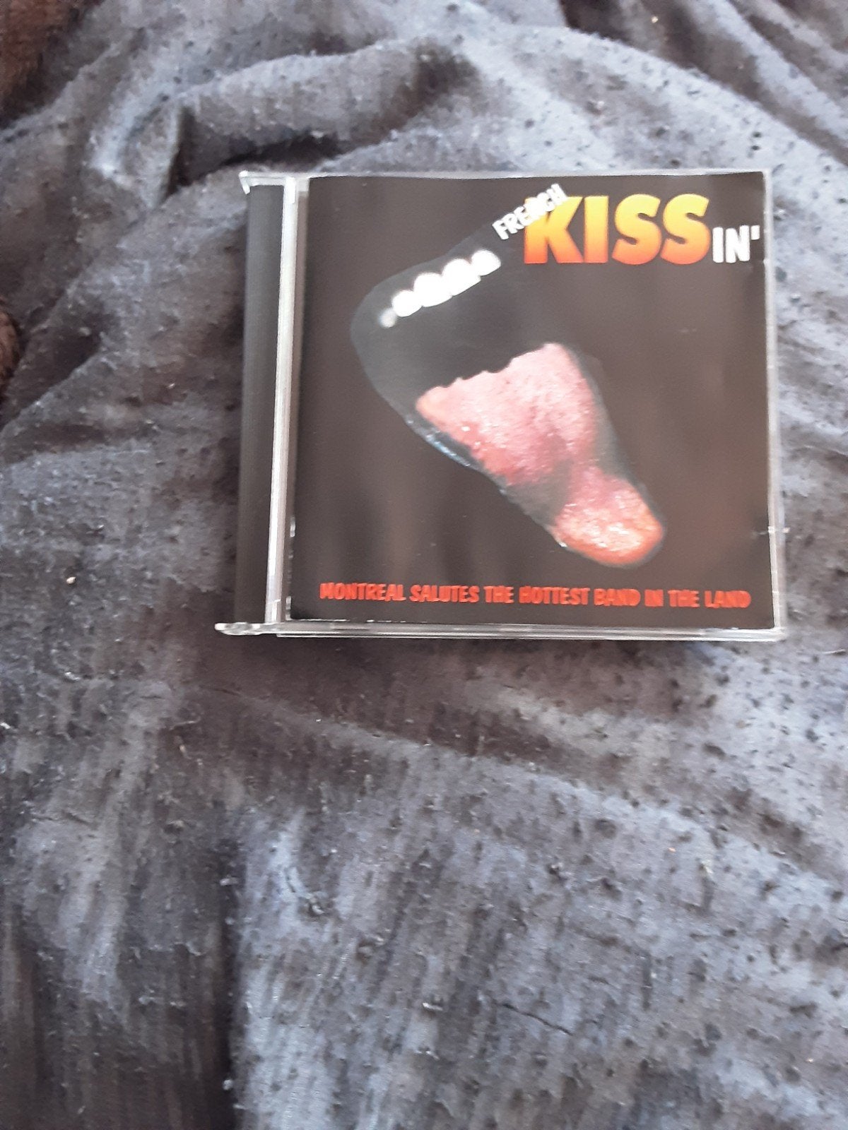 kiss in Montreal, Ophalen of Verzenden, Zo goed als nieuw