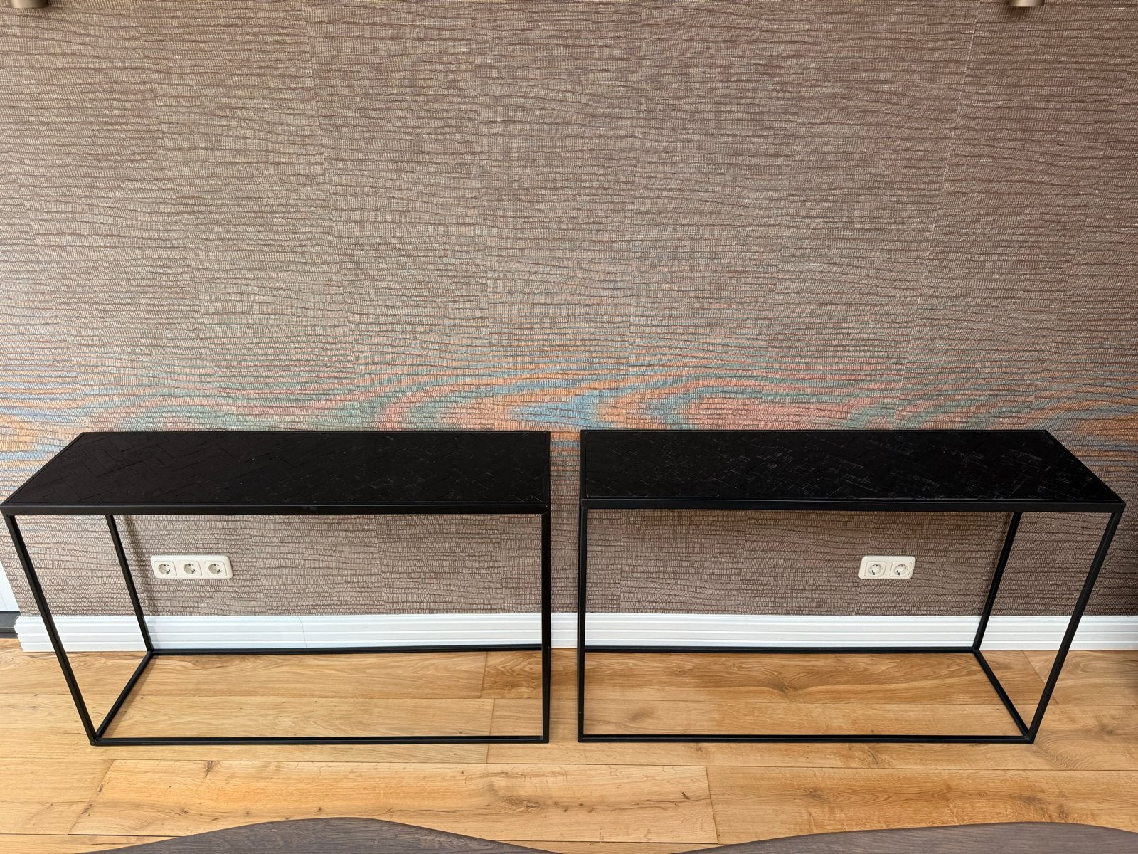 2 Zwarte Visgraat Sidetables - Per stuk of als set, Ophalen, 100 tot 150 cm, Teakhout, Zo goed als nieuw