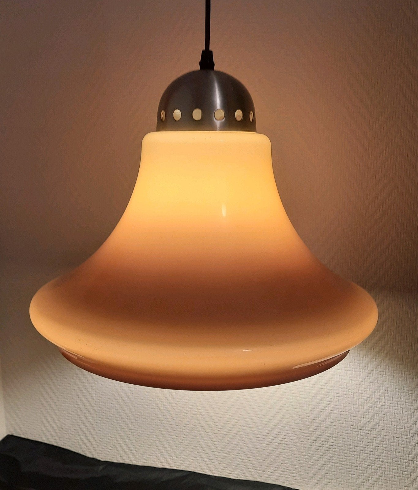 Mid Century kunststof hanglamp jaren 60/70,lees beschrijving, Ophalen of Verzenden, Zo goed als nieuw, Kunststof, E27 (groot)