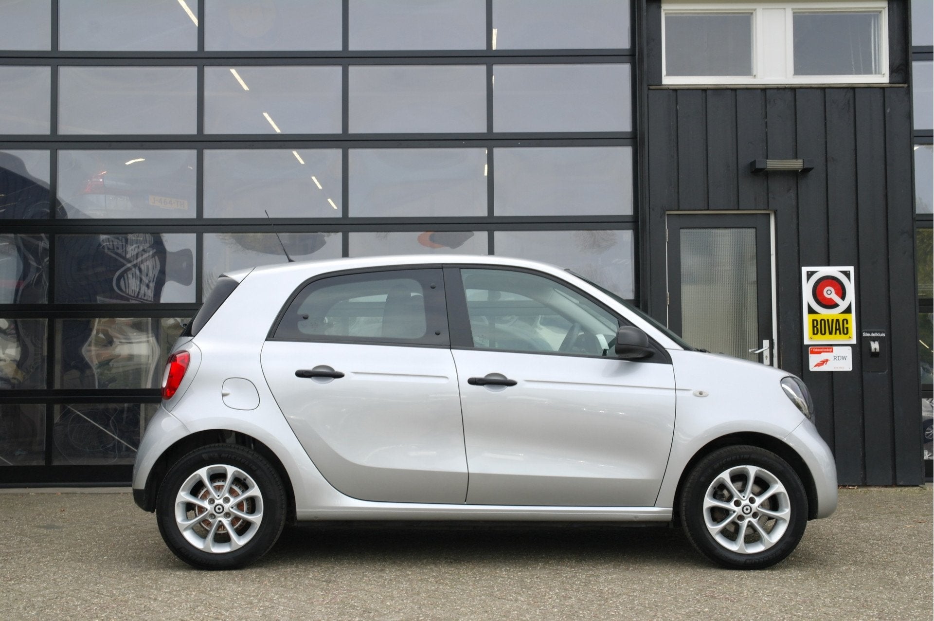 Smart Forfour 1.0 Business Solution | Airco | Cruise | Velge, Auto's, Dealer onderhouden, Gebruikt, 4 stoelen, Origineel Nederlands