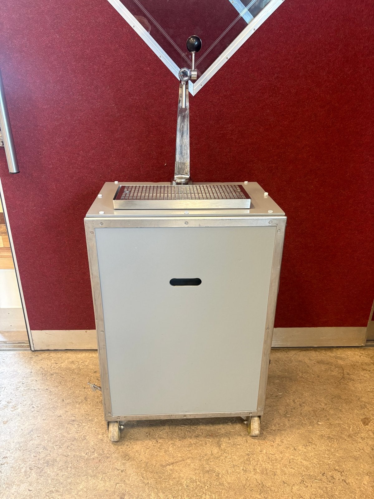 Mobiele biertap met uitschuifbare spoelbak en accessoires, Witgoed en Apparatuur, Thuistaps, Gebruikt, Overige merken, Ophalen