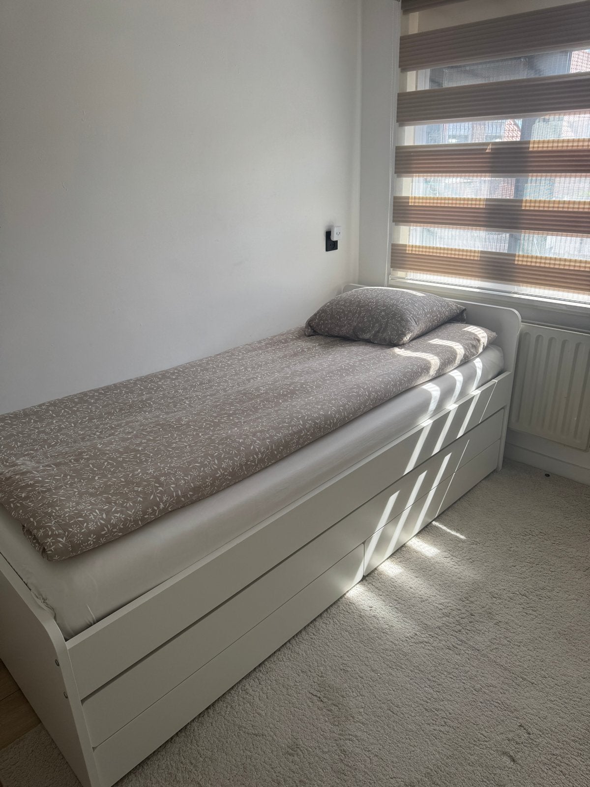 Uitschuifbaar eenpersoonsbed naar tweepersoonsbed, Gebruikt, 90 cm, Wit, Tweepersoons