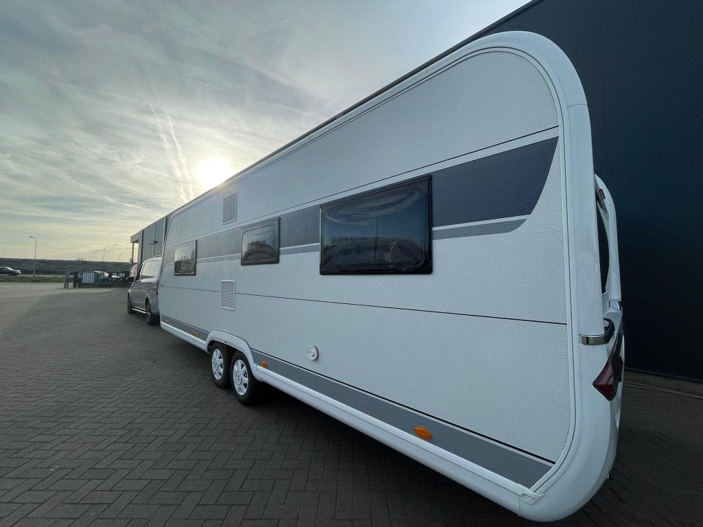 Hobby Prestige 650 UFF Model 2025 & 2200 KG as, Caravans en Kamperen, Rondzit, Hobby, Bedrijf, Schokbreker