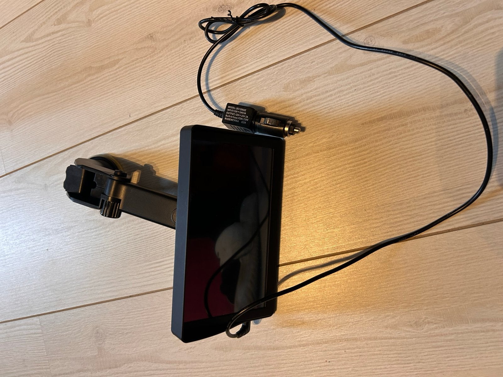 Navigatiesysteem met zuignap en autolader, Auto diversen, Ophalen of Verzenden, Gebruikt