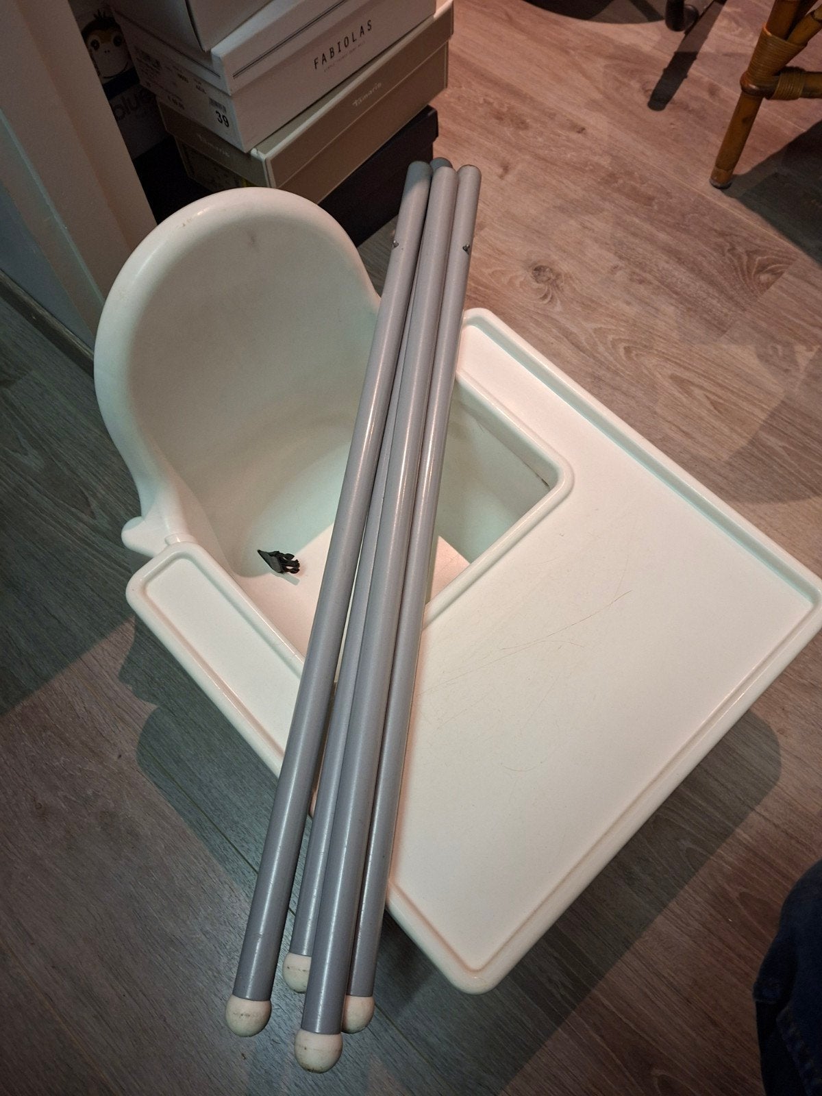 IKEA Antilop kinderstoel met eetblad en poten, Ophalen of Verzenden, Gebruikt, Overige typen, Afneembaar eetblad
