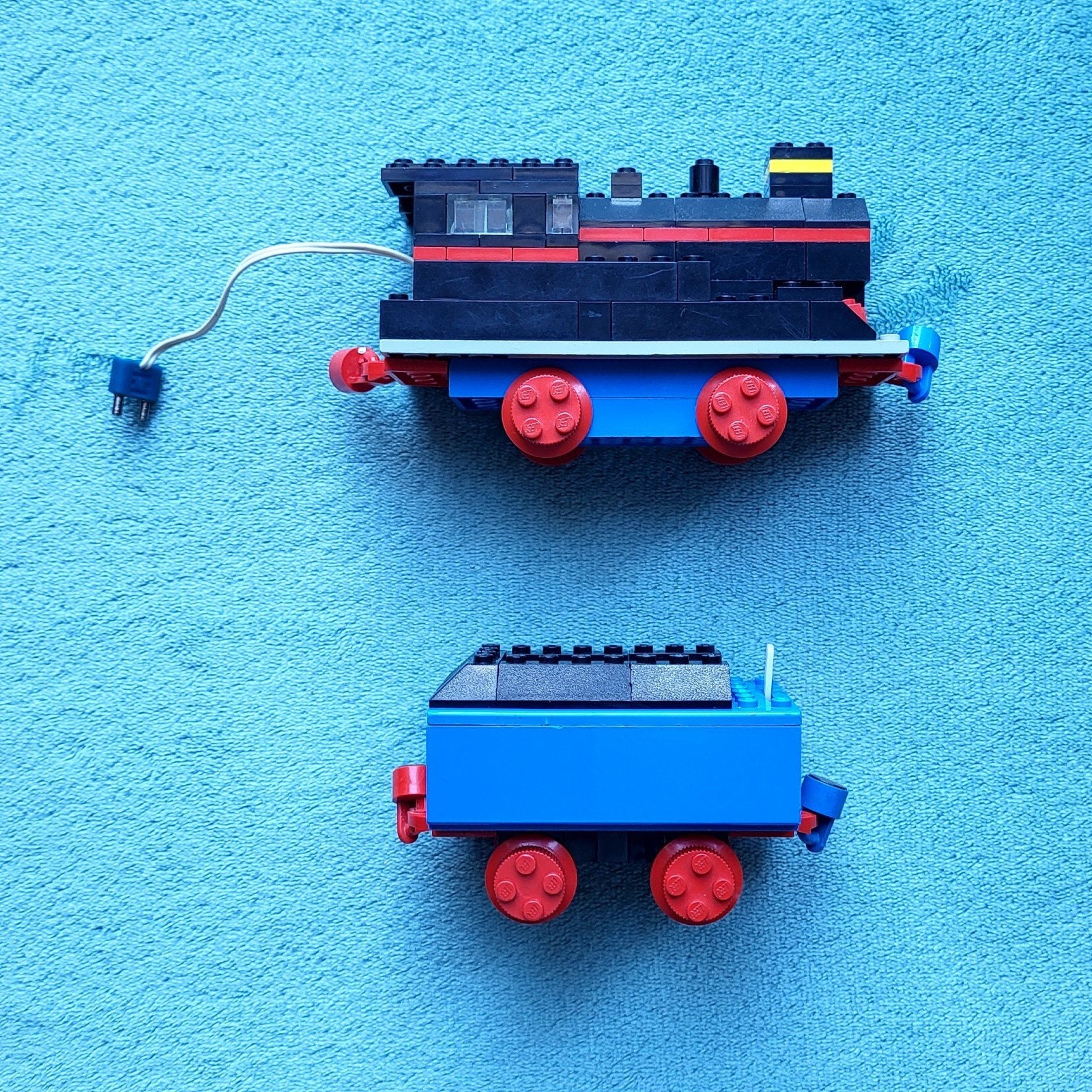 Lego trein 4,5 Volt locomotief met batterij wagon (set 117), Gebruikt, Lego, Ophalen of Verzenden, Compleet