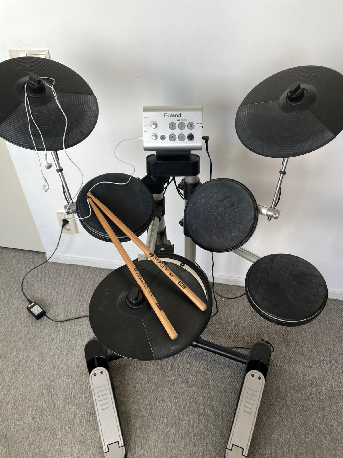 Roland AW21618 Drumstel, Muziek en Instrumenten, Drumstellen en Slagwerk, Ophalen, Gebruikt, Roland, Elektronisch