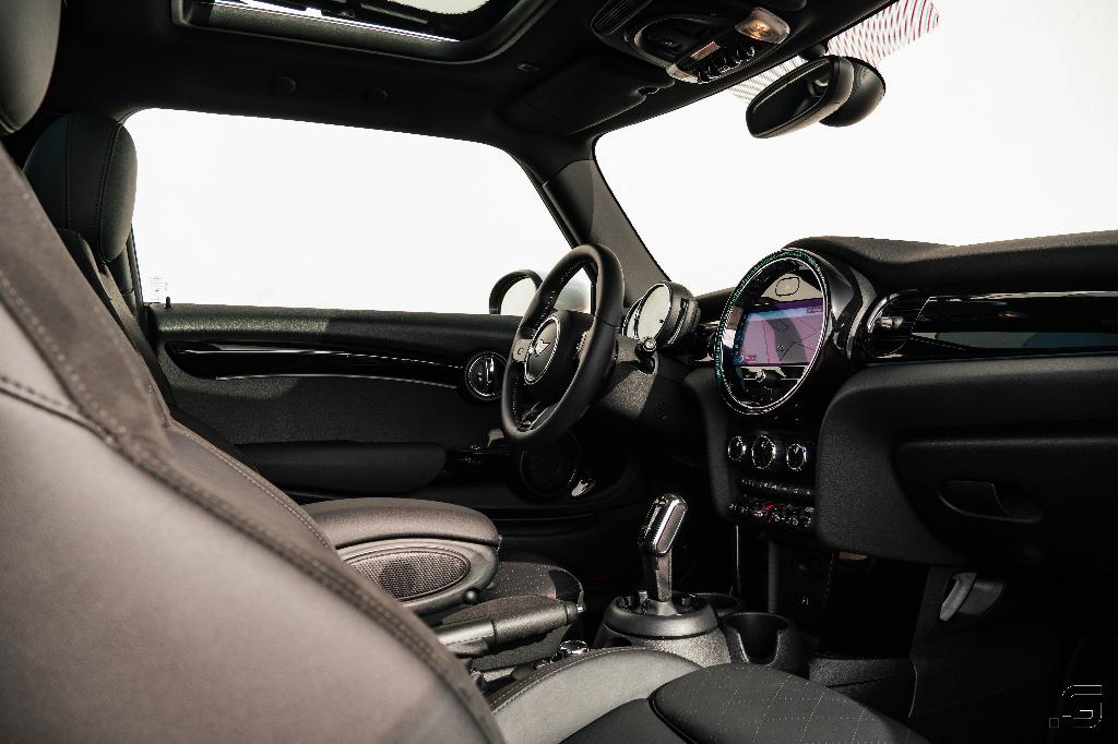 MINI Cooper | JCW Trim | Pano | Comfort Access | Chili Red, Auto's, Mini, 136 pk, Bedrijf, 1125 kg, 3 cilinders