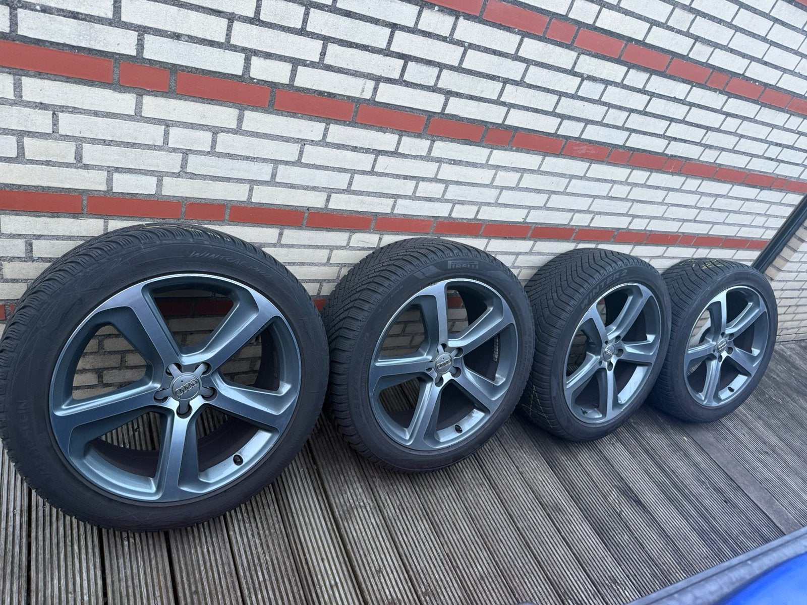 Audi Q5 velgen met winterbanden 20 inch, Auto-onderdelen, Ophalen, Gebruikt, 255 mm, Banden en Velgen