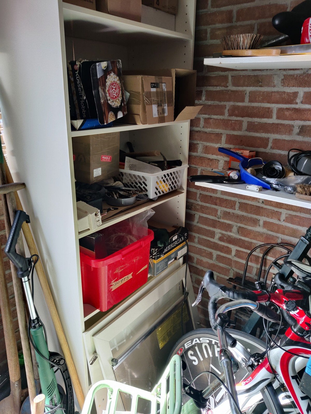 Witte vitrine kast met planken, Ophalen of Verzenden