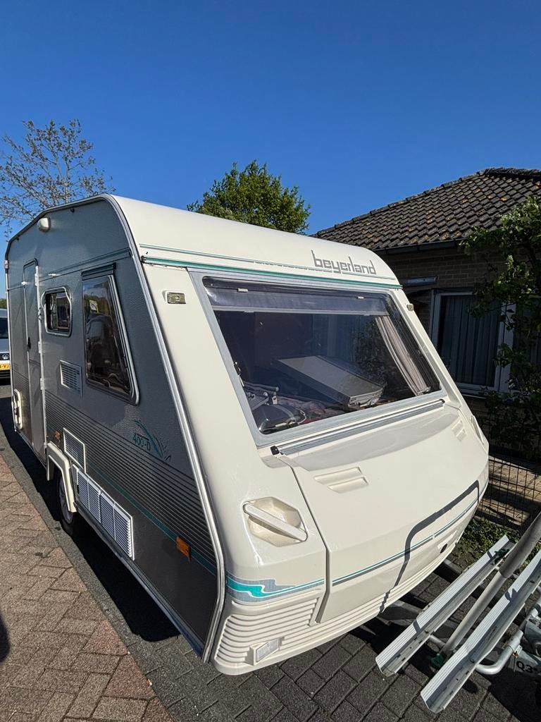 Nette Beyerland uit 1996 met voortent en luifel, Bedrijf, Treinzit, 750 - 1000 kg, Tot en met 4