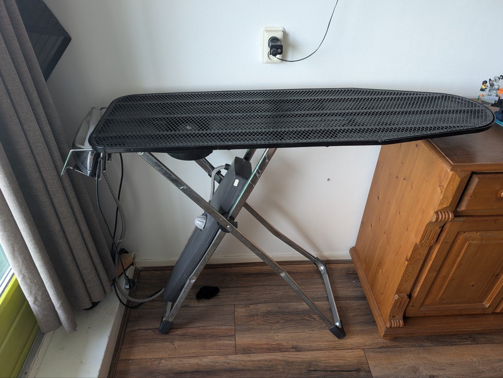 Laurastar Magic 706 - defecte boiler (voor onderdelen), Witgoed en Apparatuur, Strijkijzers en Strijkplanken, Ophalen, Strijkijzer met snoer