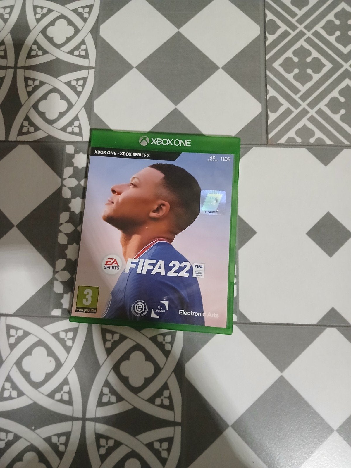 FIFA 22 - Xbox One (Zo goed als nieuw), Ophalen of Verzenden, Zo goed als nieuw, Eén computer, Sport