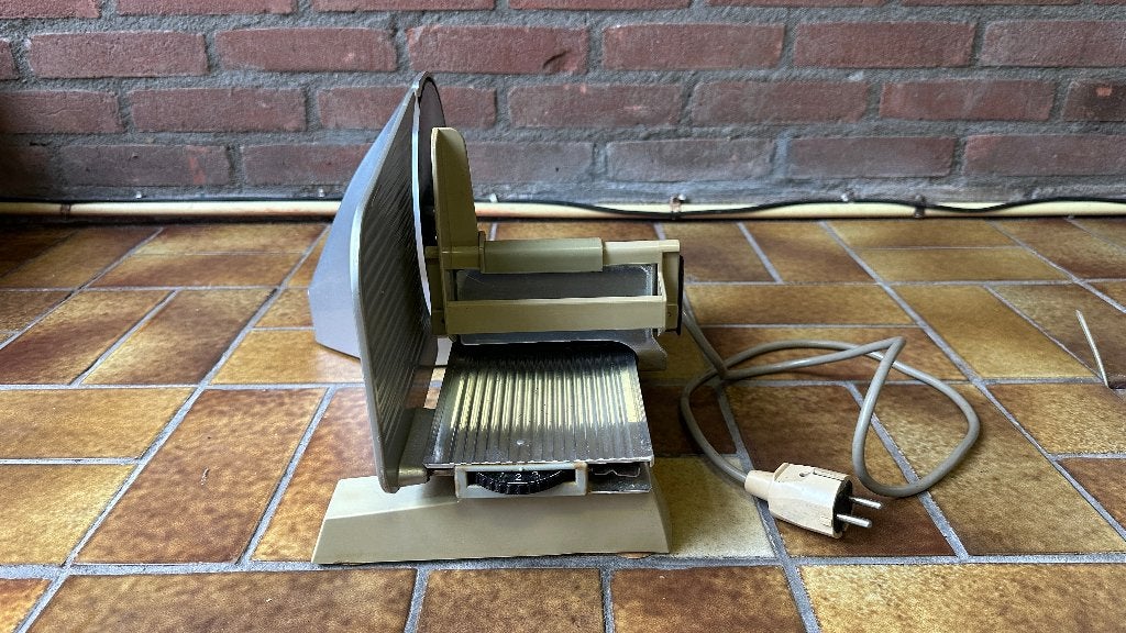 Vintage Graef elektrische snijmachine – Made in Germany, Huis en Inrichting, Keuken | Keukenbenodigdheden, Snijmachine, Ophalen of Verzenden