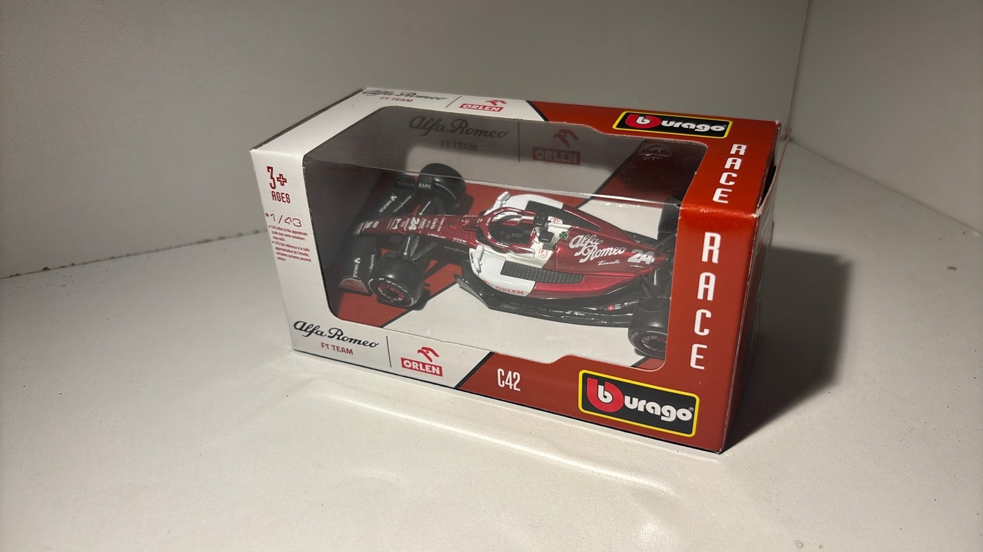 F1 alfa romeo c42 bburago 1.43, Overige merken, Auto, Ophalen of Verzenden, A