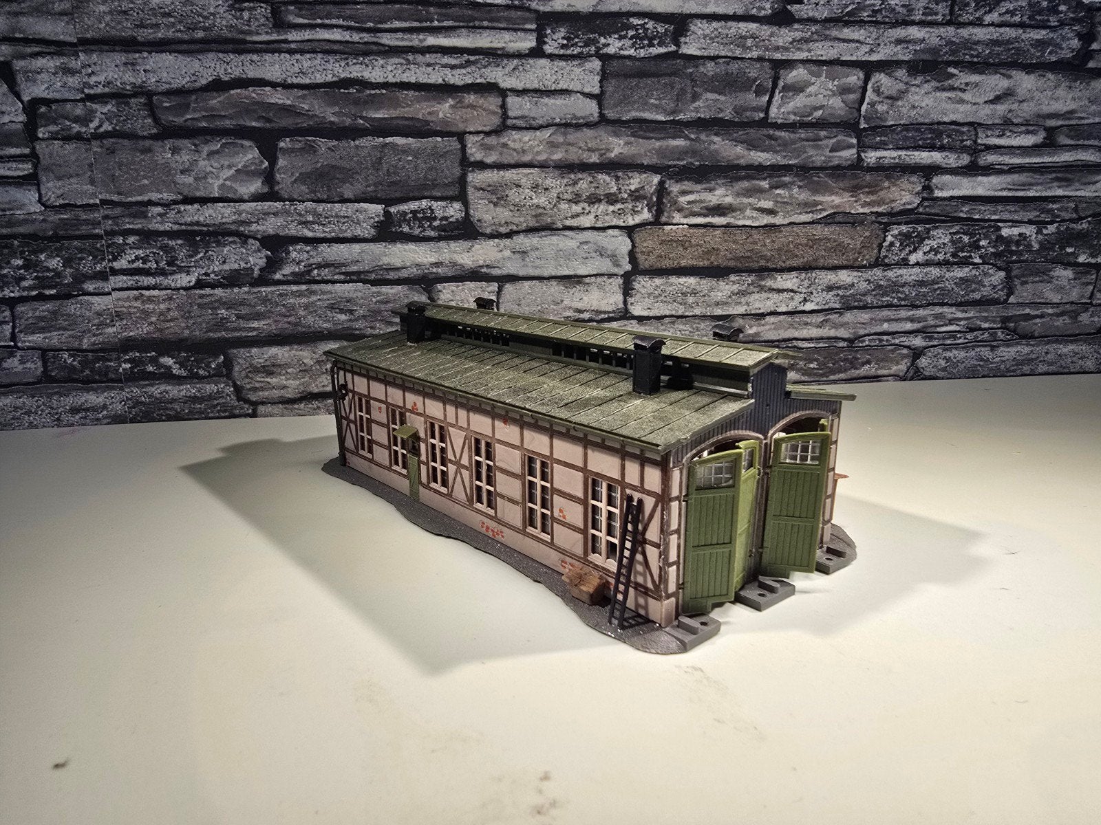 arnold treinloods lokloods N spoor modeltrein 1:160, Ophalen of Verzenden, Gebruikt, Brug, Tunnel of Gebouw, Arnold