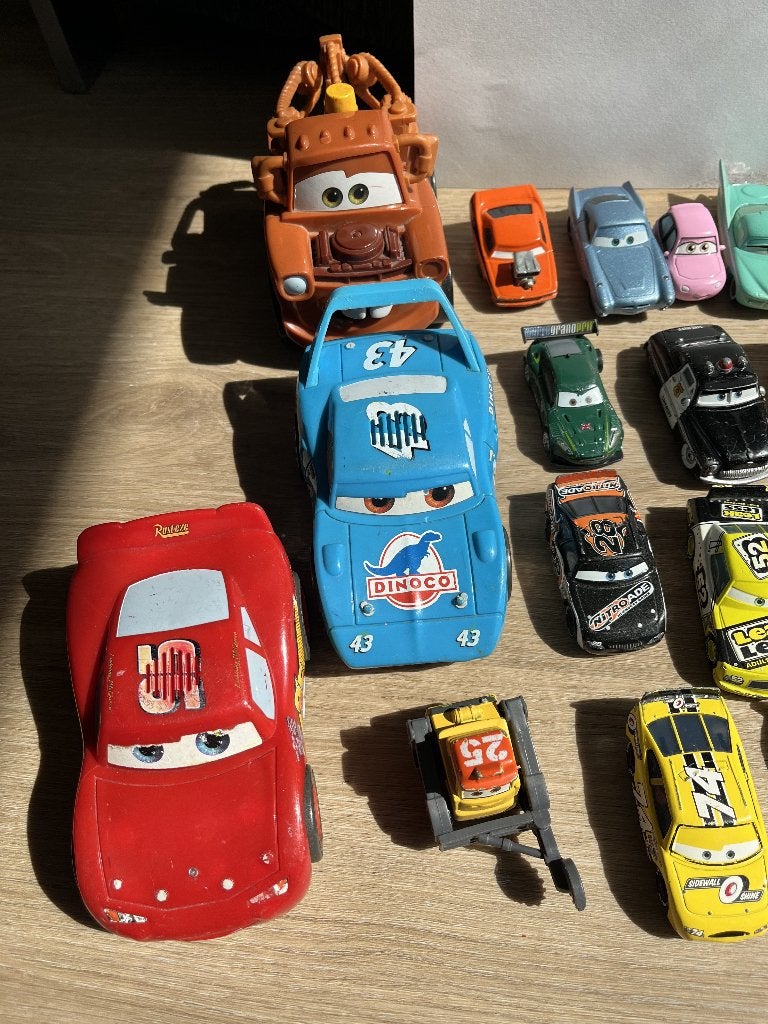 Grote Disney Pixar Cars verzameling – 30+, Ophalen of Verzenden, Overige figuren, Gebruikt, Beeldje of Figuurtje