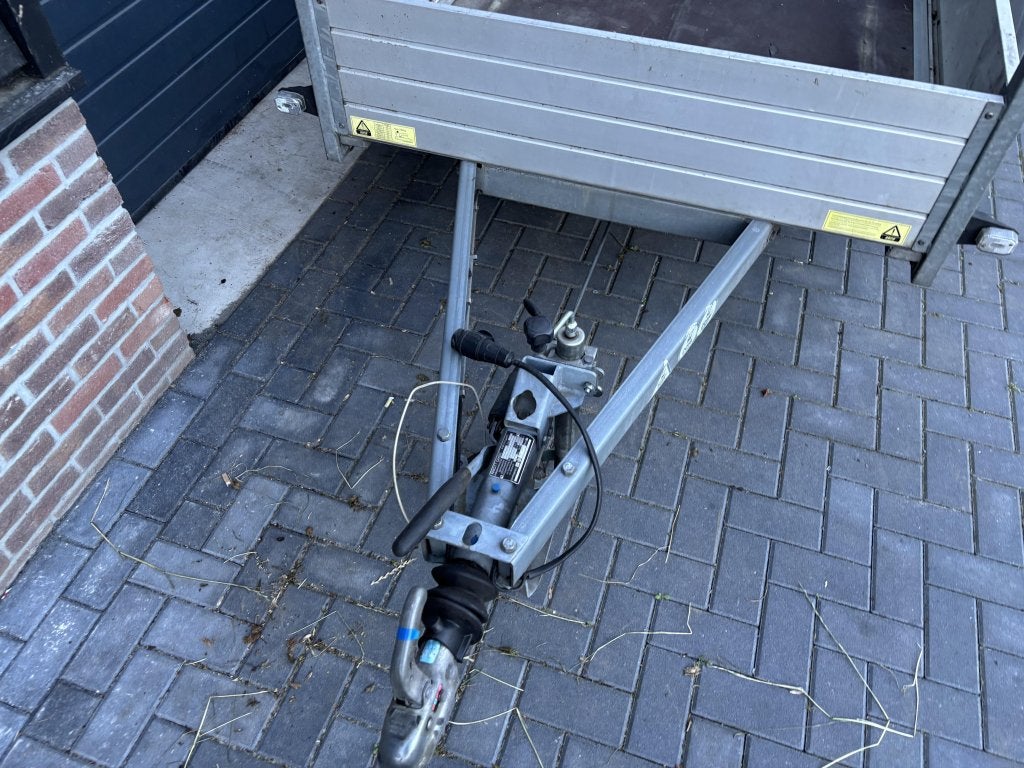 Saris bakwagen enkelasser aanhanger aanhangwagen 1350 kg, Gebruikt