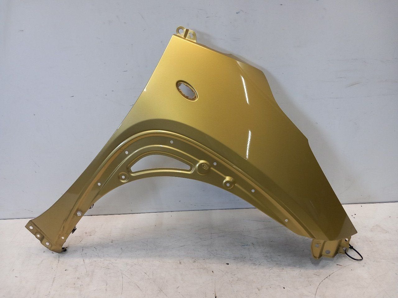 Spatbord rechts voor Toyota Aygo, Onderdelen@venauto.nl, Van der Ven Autorecycling B.V., Gebruikt, Ettenseweg 76, 4706 PB Roosendaal, The Netherlands