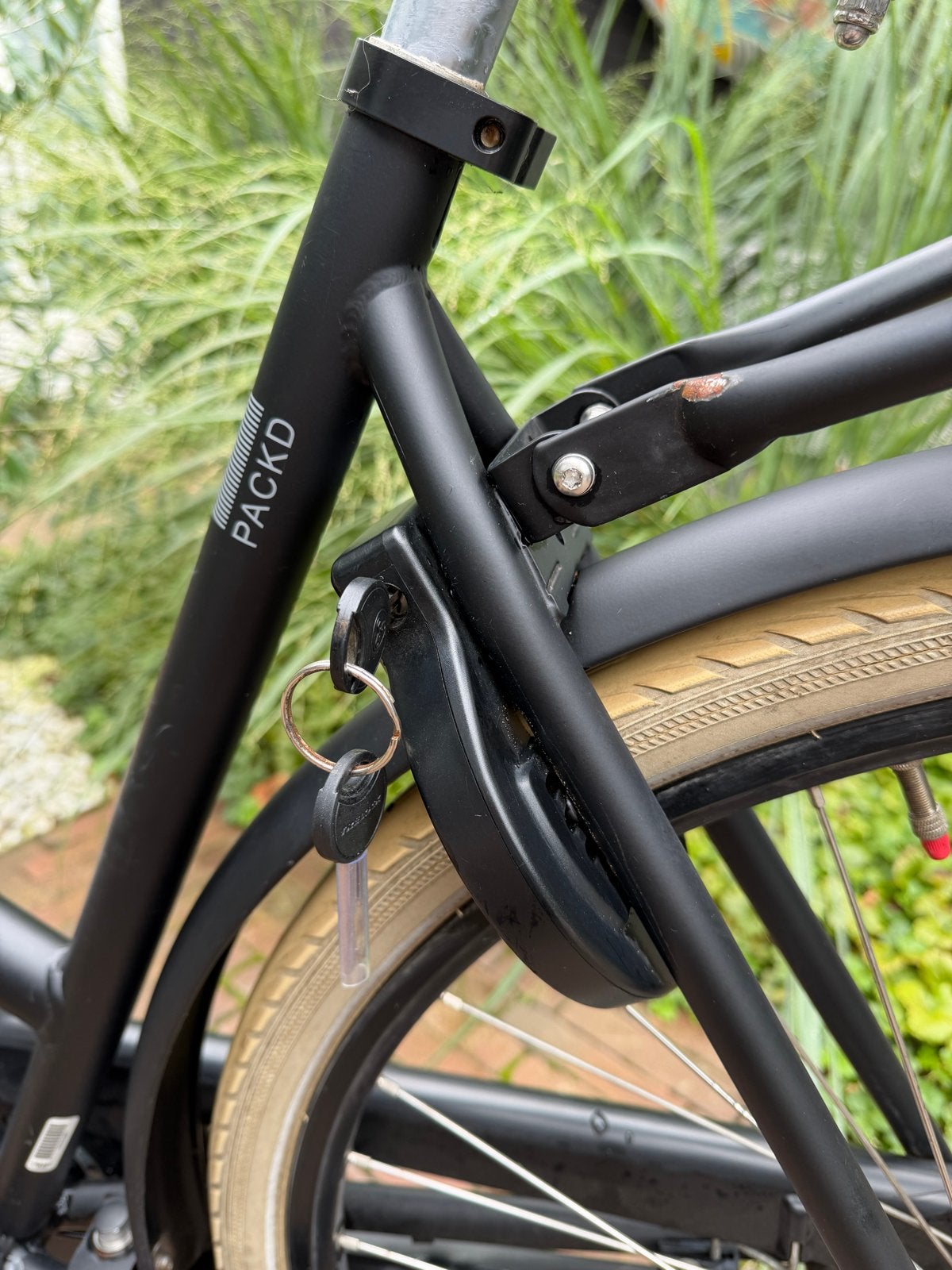 Foto 10 van Batavus PACKD Damesfiets - Mat Zwart, 3 versnellingen