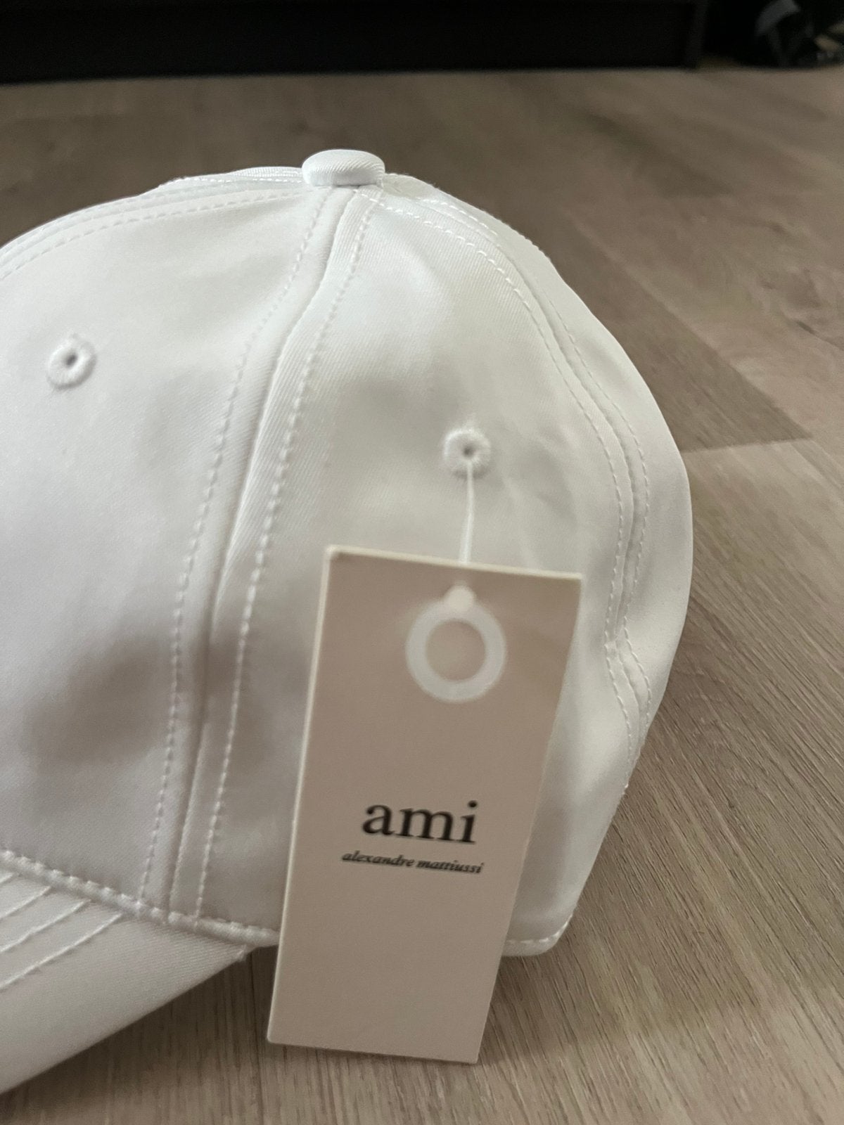 Ami pet wit nieuw met prijskaartje, Ophalen of Verzenden, Nieuw, One size fits all, Pet
