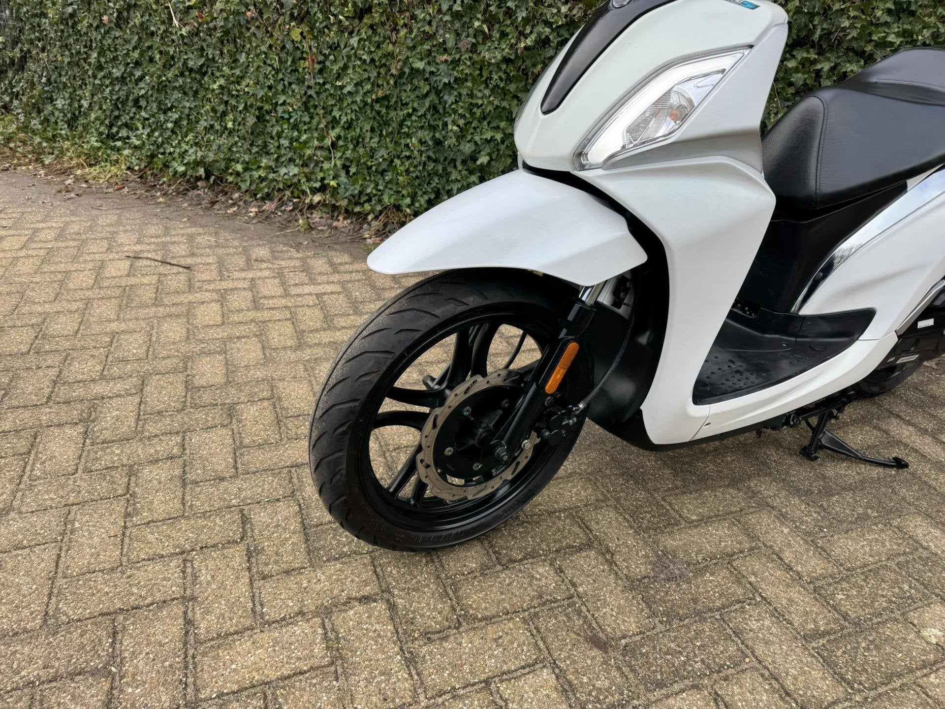 SYM Symphony ST 45km E5 Scooter WHITE BETAAL met in3, Fietsen en Brommers, Overige modellen, 49 cc, S, Benzine