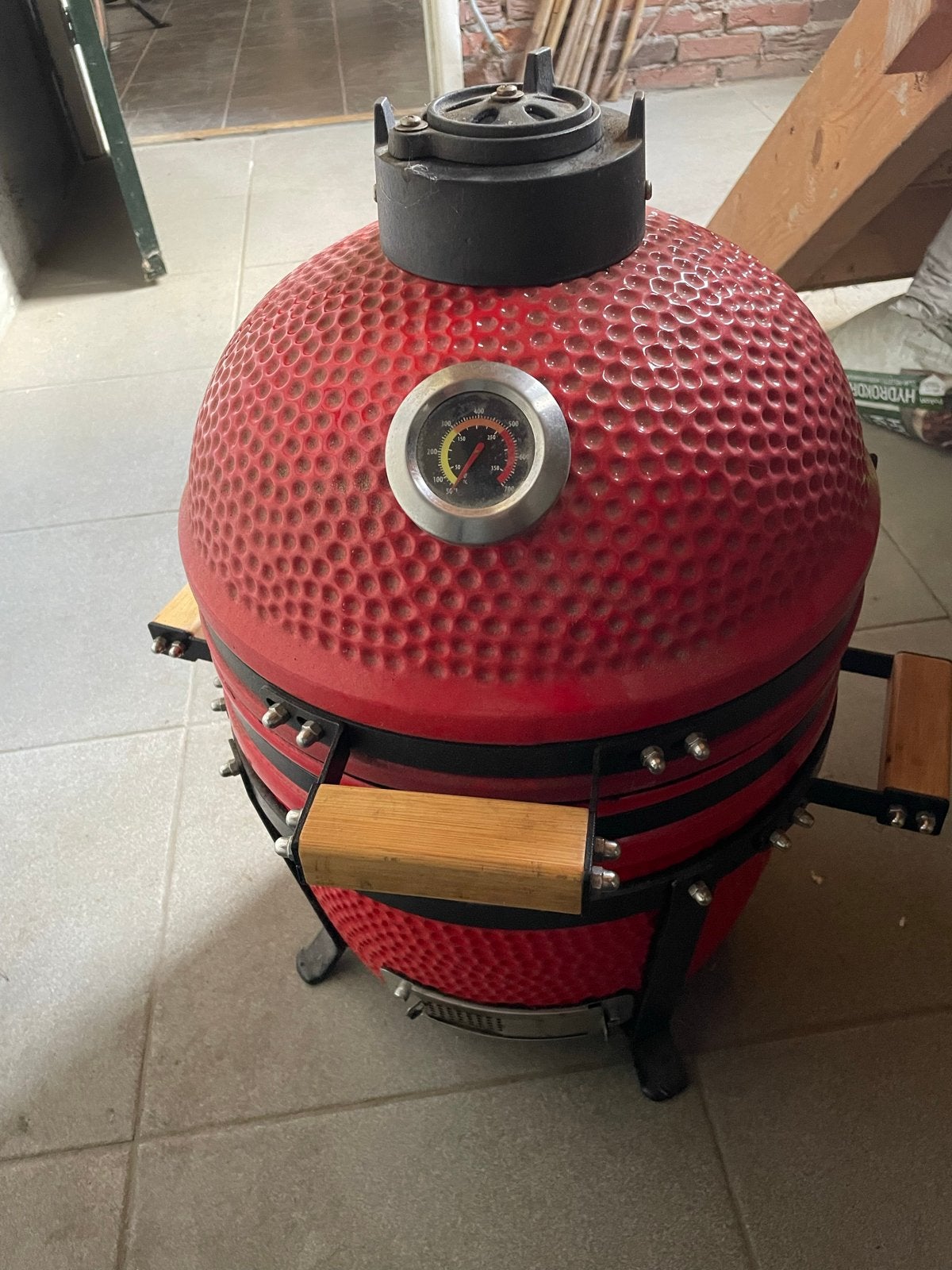 Kamado BBQ met deflector en 35 cm rooster, Ophalen, Gebruikt, Met accessoires