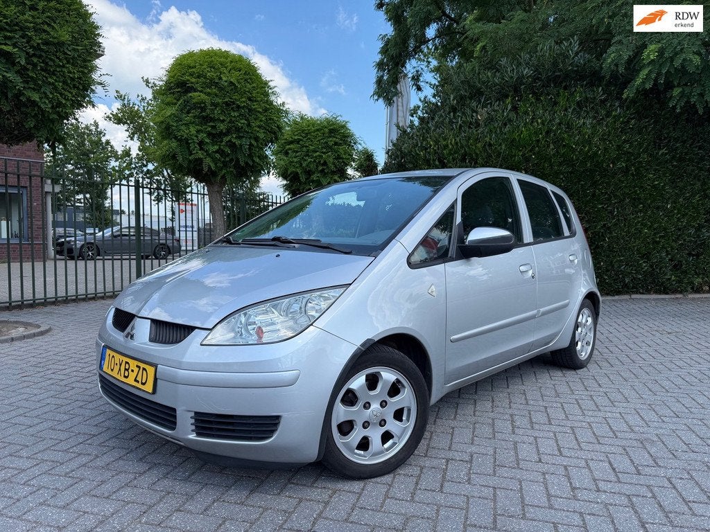 Mitsubishi Colt 1.3 Invite, AIRCO, LM-velgen 15" & all-seaso, Stof, 31 €/maand, Colt, Origineel Nederlands