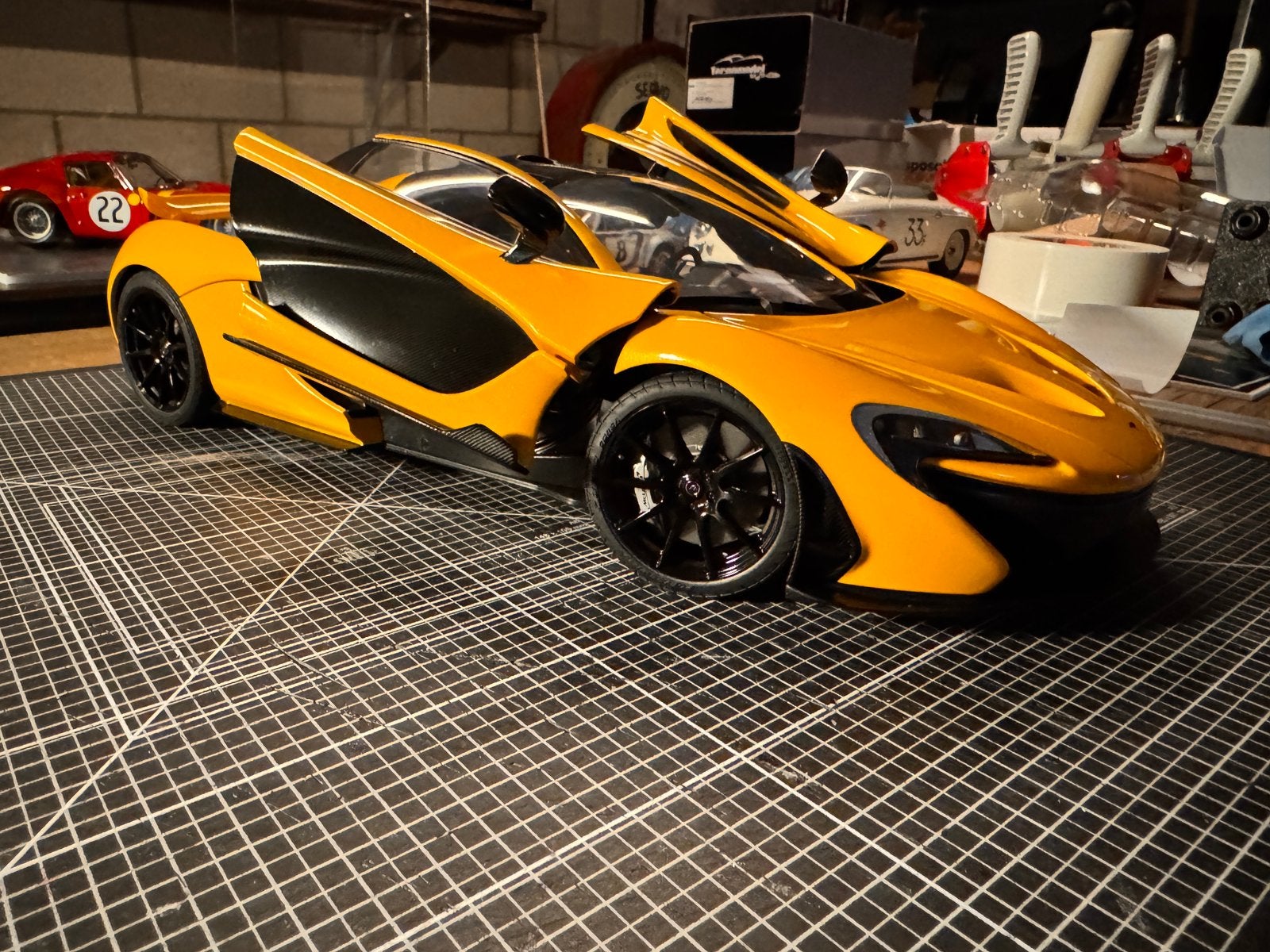 Autoart McLaren P1 1:12, Ophalen of Verzenden, Zo goed als nieuw, Auto