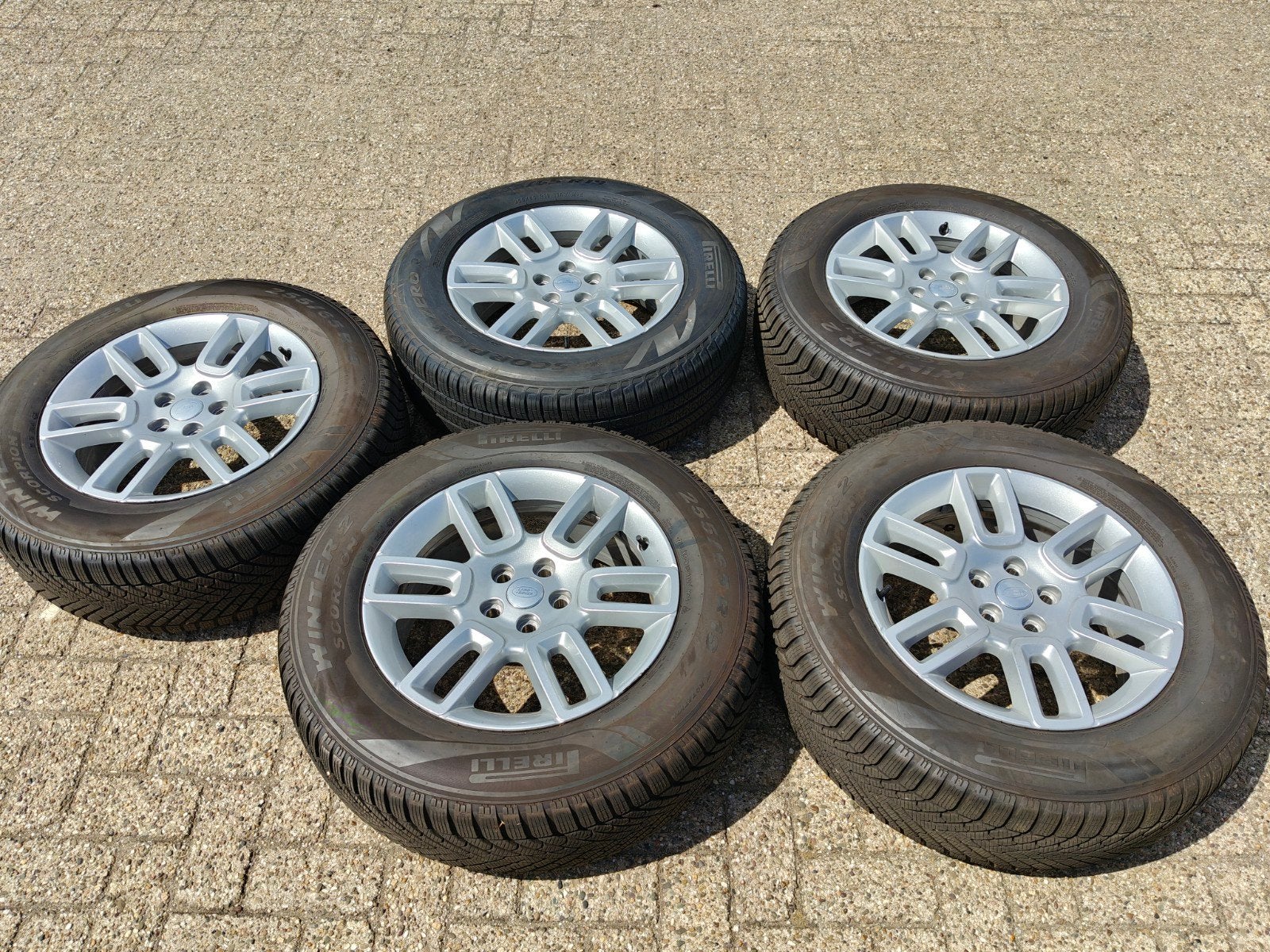 Landrover defender nieuw model velgen en banden, 255 mm, Nieuw, Winterbanden, Band(en)