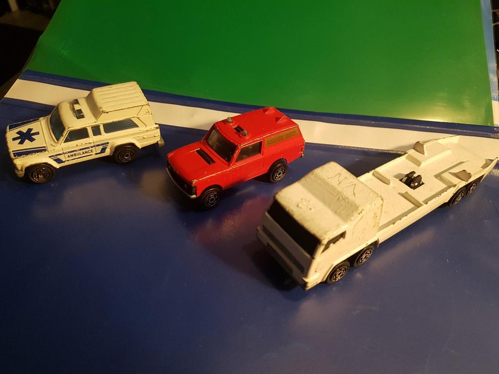 Speelgoedauto's Majorette: Ambulance, Rover, Transporteur, Ophalen of Verzenden, Huis en Inrichting