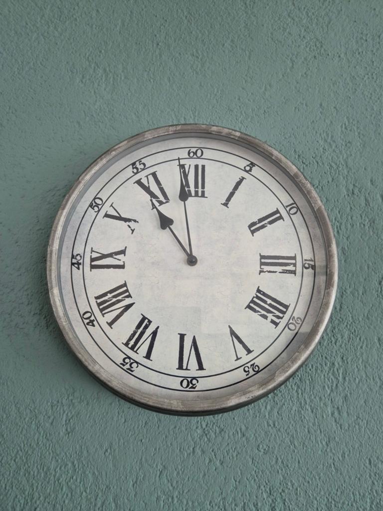 Stijlvolle Wandklok - 35 cm doorsnee, Ophalen, Gebruikt, Wandklok