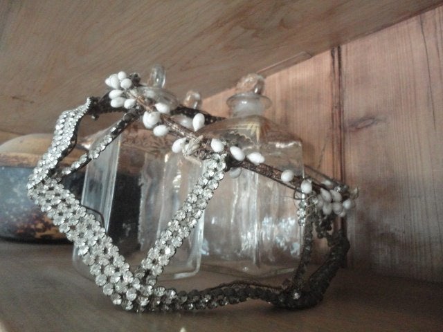 antieke STRASS KROON met KLEINE WASBOLLETJES, was, Ophalen of Verzenden