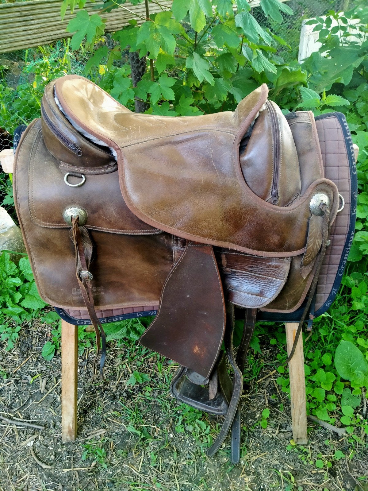Barefoot Nevada western zadel groenbruin compleet, Dieren en Toebehoren, Paarden en Pony's | Zadels, Ophalen of Verzenden, Western
