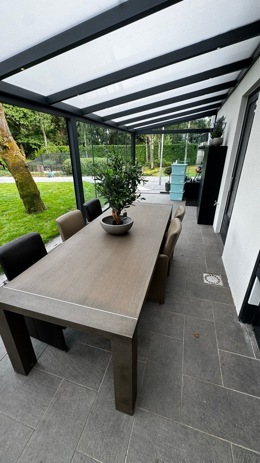 Houten eettafel met 5 lederen stoelen (6e stoel defect), Huis en Inrichting, Tafels | Eettafels, Ophalen, Gebruikt, 200 cm of meer