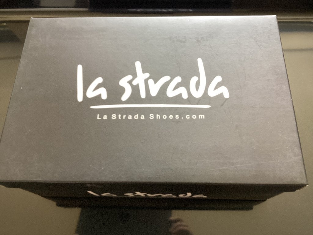 Damesschoentjes La Strada, Beige, Ophalen of Verzenden, Sneakers of Gympen, Zo goed als nieuw
