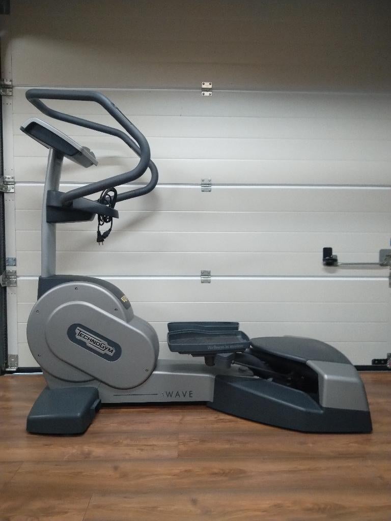 Technogym Excite Wave, Ophalen of Verzenden, Zo goed als nieuw, Crosstrainer
