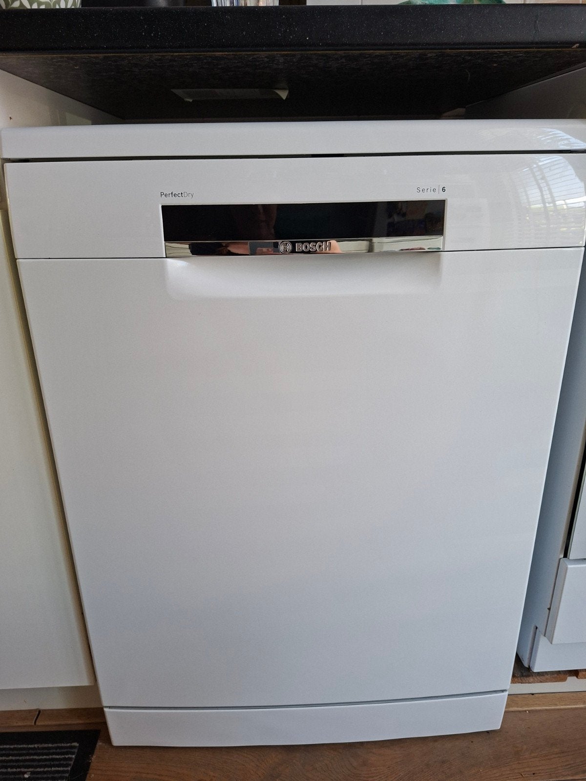 Bosch perfect dry serie 6 vaatwasser, Ophalen, Zo goed als nieuw, Energieklasse A of zuiniger, 85 tot 90 cm