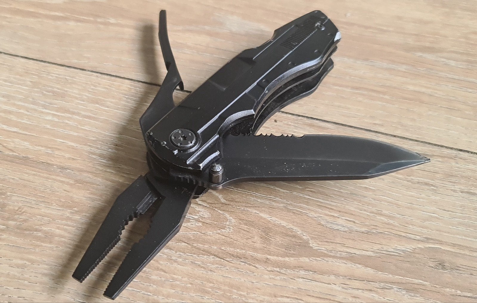 Swiss Peak Multitool - Zwart, Zo goed als nieuw, Ophalen of Verzenden, Zo goed als nieuw, Multitool, Overige merken