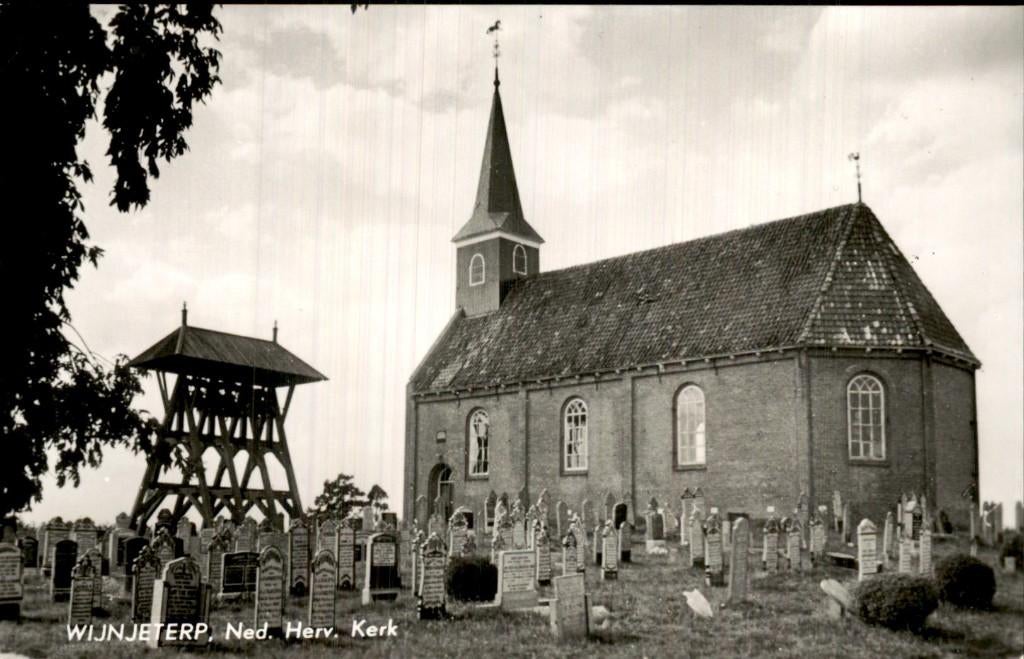 Wijnjeterp - Ned. Herv. Kerk - Kerk en kerkhof, Verzamelen, Ansichtkaarten | Nederland, Ophalen of Verzenden, 1940 tot 1960, Ongelopen