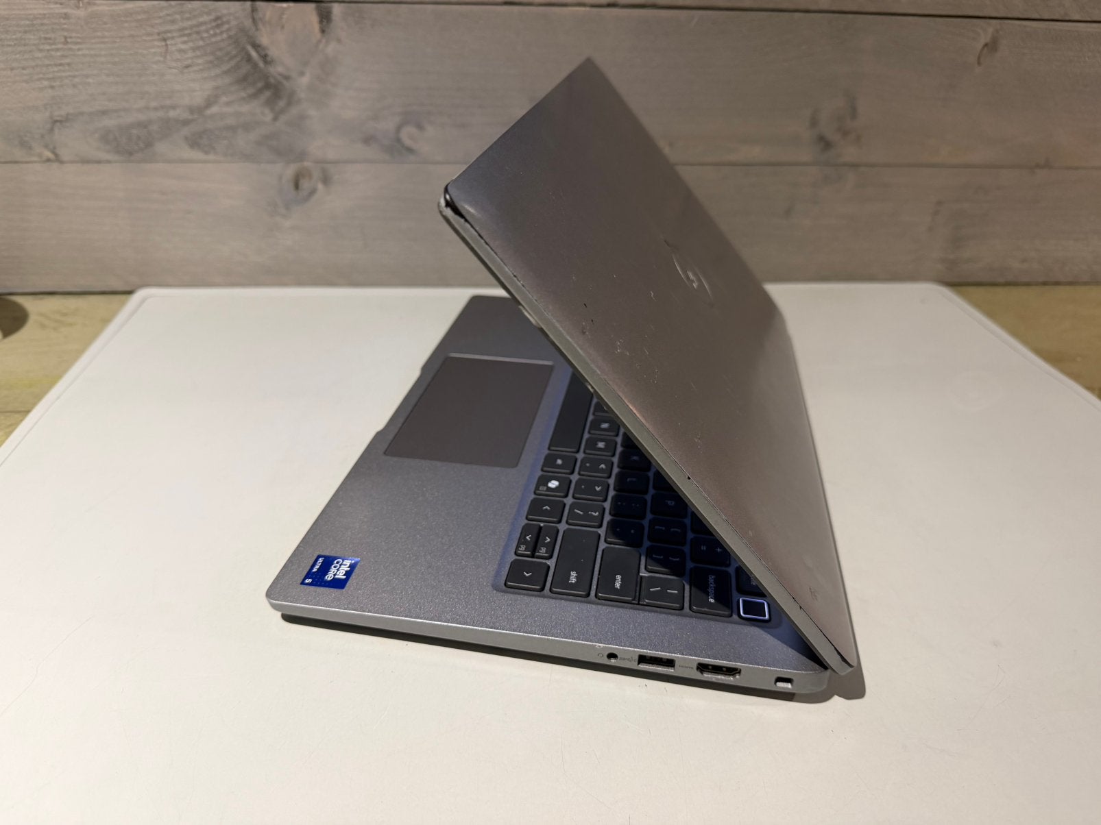 DELL Latitude 5450 - QWERTY - 14 inch, 2 tot 3 Ghz, 14 inch, Ophalen of Verzenden, Zo goed als nieuw