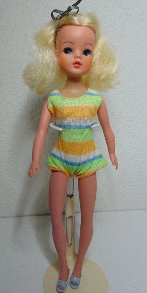Mooie Sindy 1973 Funtime in badpak, Verzamelen, Poppen, Verzenden, Gebruikt, Pop