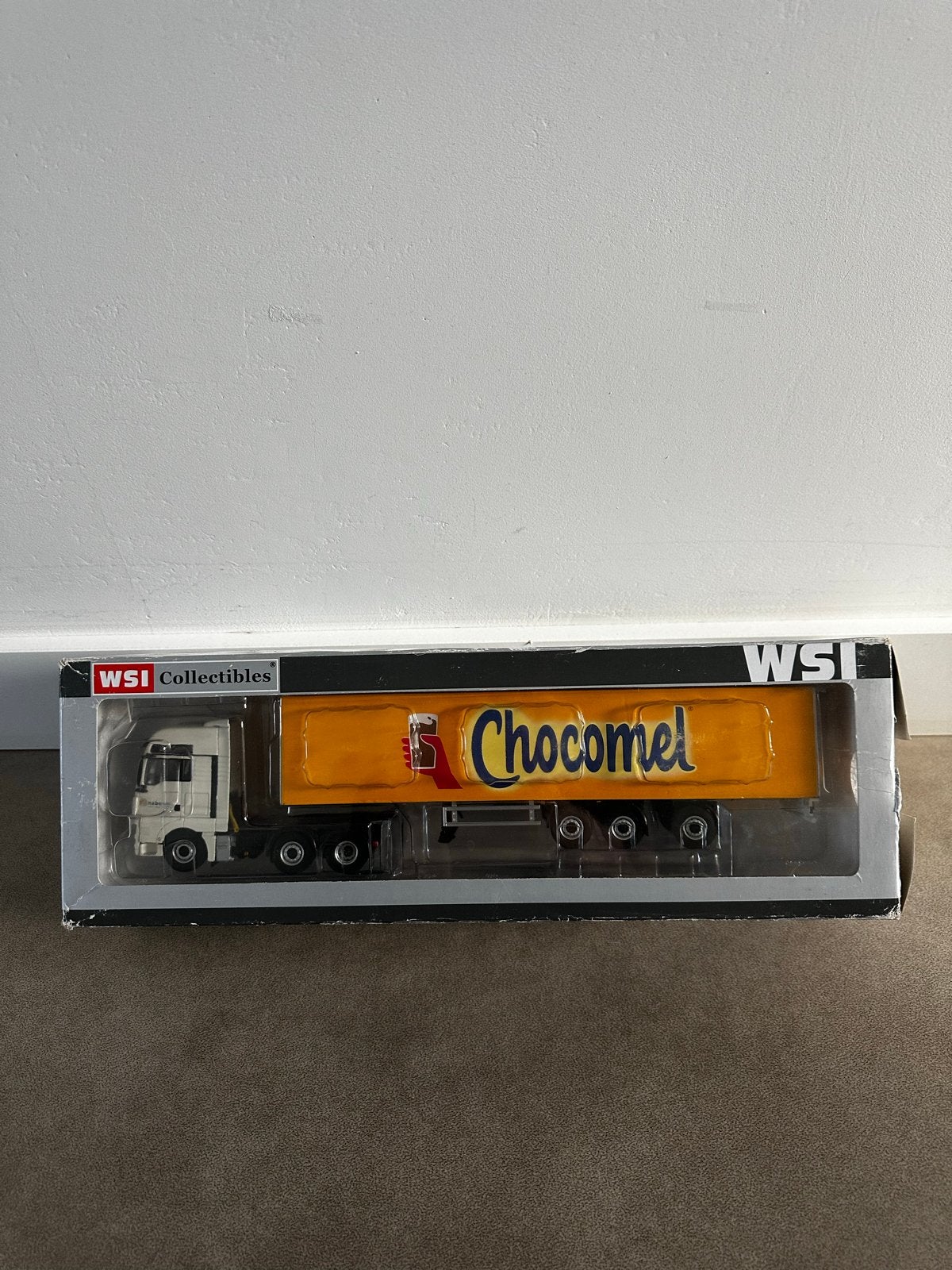 WSI Chocomel Vrachtwagen Model - Nieuw in Doos, Ophalen of Verzenden, Nieuw, Bus of Vrachtwagen, Wsi
